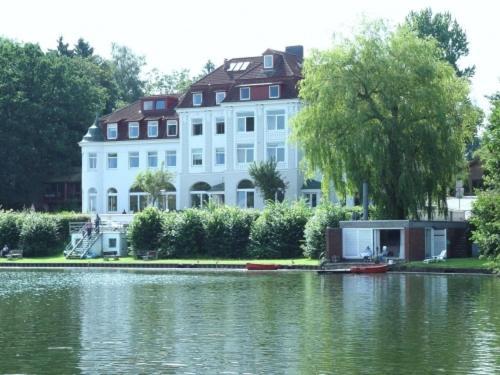 See Schlosshotel Am Kellersee Eutin Exterior foto